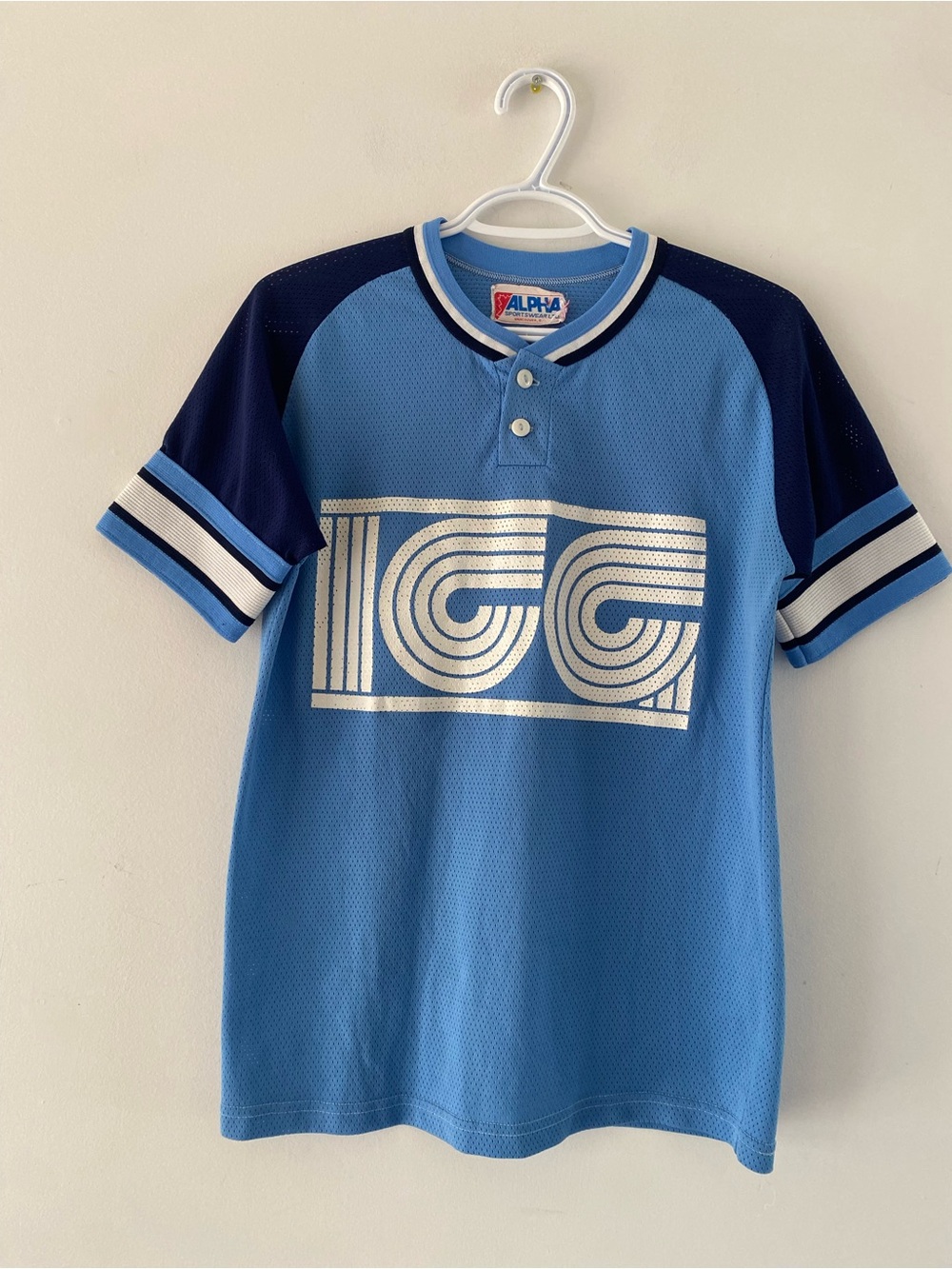 Mens Blue Short-Sleeve Graphic Baseball Tee